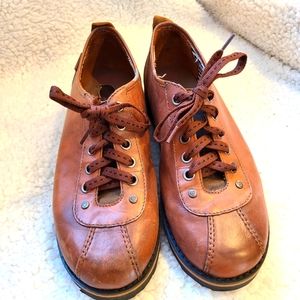 London Underground lace-up leather shoes